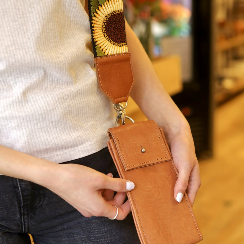 
                  
                    phone pouch Buenos aires.3
                  
                